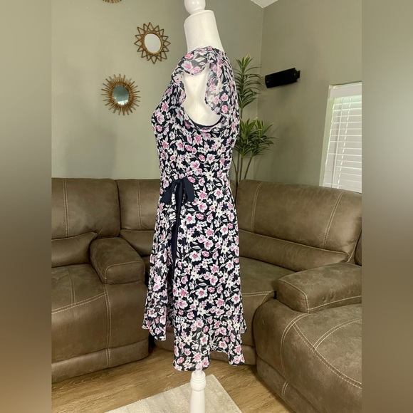 SWEET Banana Republic Navy Floral Wrap Dress Sz 4 - Picture 8 of 15